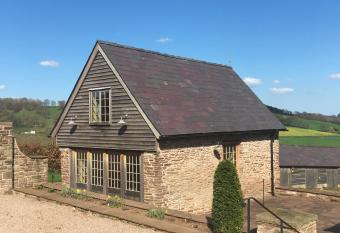 Demesne Farm Guesthouse allows 18 year olds to book a room