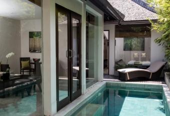 Villa Air Bali Boutique Resort and Spa has rooms with a private hot tub