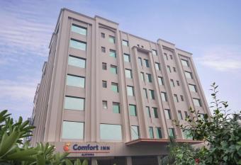 Comfort Inn Alstonia allows 18 year olds to book a room