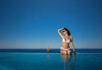 Hotel Napa Suites (Adults Only) allows 18 year olds to book a room