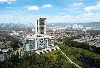 Hilton Garden Inn Puchong allows 18 year olds to book a room