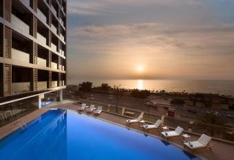 Wyndham Garden Ajman Corniche allows 18 year olds to book a room