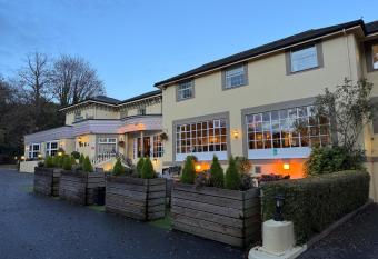 Reigate Manor Hotel allows 18 year olds to book a room