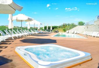 Casa Nicolini has Balcony rooms