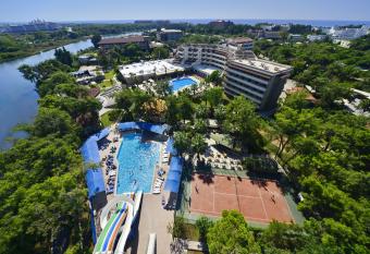 Linda Resort Hotel has Balcony rooms