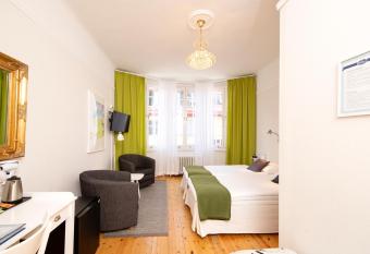 Hotel Emma allows 18 year olds to book a room