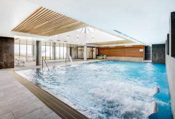 Vacanc  ole Le Privil  ge allows 18 year olds to book a room