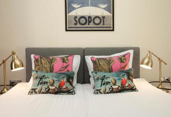 Art House Plus has Balcony rooms