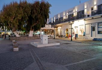 Liprando has Balcony rooms