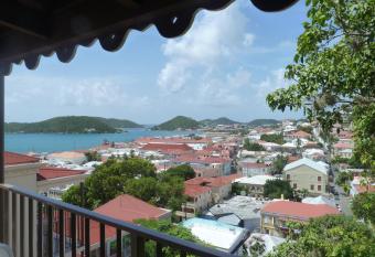 Galleon House Hotel has Balcony rooms