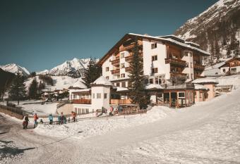 Familienhotel Replerhof mit Kinderbetreuung has Balcony rooms