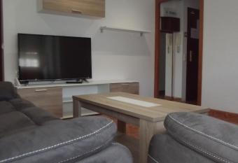Apartamentos Atlas Terrassa I allows 18 year olds to book a room