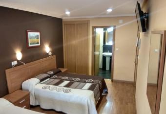 Hostal Lido allows 18 year olds to book a room