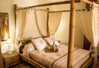 Alojamientos Victoria has Balcony rooms