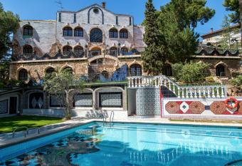 Apartamentos Gaudi Style has Balcony rooms