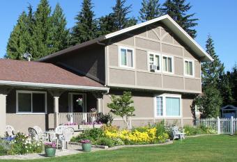 Alpenrose Revelstoke Bed & Breakfast allows 18 year olds to book a room