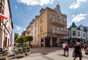 Happy Stay Sopot Monte Cassino 44 A allows 18 year olds to book a room