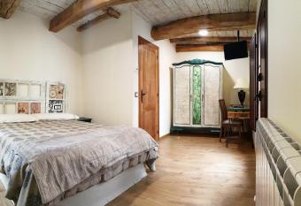 Casa Blanquita has Smoking rooms