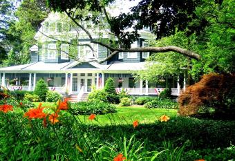 Cedars & Beeches Bed & Breakfast allows 18 year olds to book a room