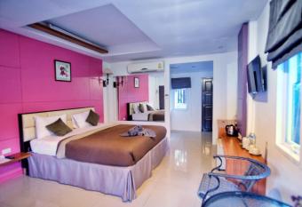 At Lamai Resort has Smoking rooms