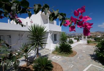Mirsini Studios has Balcony rooms