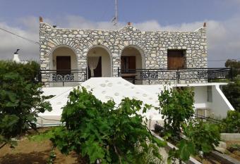 Prombona Petrino Spiti Studios has Balcony rooms
