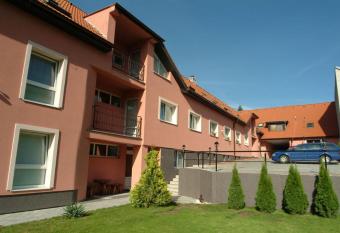 DEPENDANCE PATRIOT Trnava has Balcony rooms