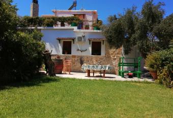 Sofiana Traditional Cretan Villa has Balcony rooms