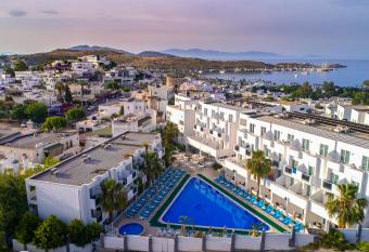 Club Shark Hotel has Balcony rooms