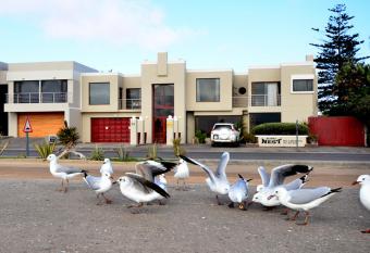 Kleines Nest Bed and Breakfast has Balcony rooms