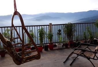 The River View Homestay has Balcony rooms