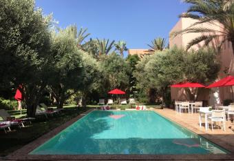 Riad des Golfs allows 18 year olds to book a room
