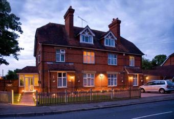 Lyndricks House has Balcony rooms