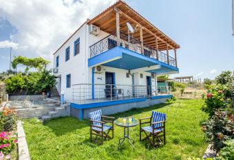 Happy villa has Balcony rooms