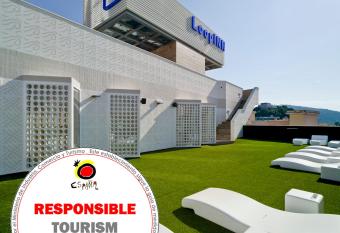 LoopINN Hostel Cartagena allows 18 year olds to book a room