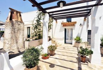 Porta Paradiso allows 18 year olds to book a room