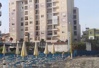 Quartz Apartament allows 18 year olds to book a room