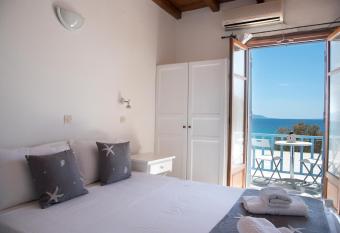 Hotel Fisilanis has Balcony rooms