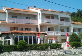 Sandra allows 18 year olds to book a room