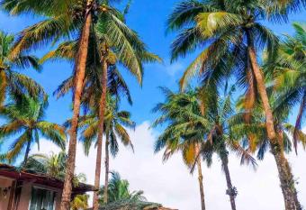 Caliraya Ecoville Recreation and Farm Resort has Balcony rooms