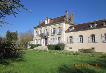 Domaine de Sainte Anne has Balcony rooms