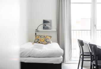 Hiisi Homes Turku Fleminginkatu allows 18 year olds to book a room