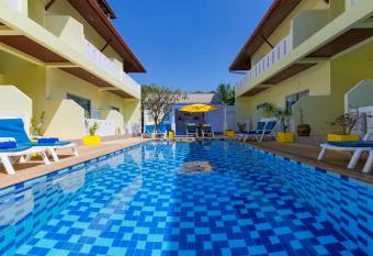 Baan Chaylay Resort Karon has Balcony rooms