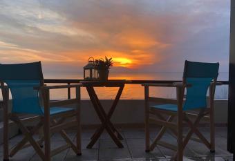 Superior, comfortable seaside home with amazing view has Balcony rooms