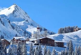 Boutique Hotel die Mittagspitze Superior allows 18 year olds to book a room