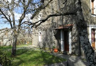 Casa nel verde has Balcony rooms