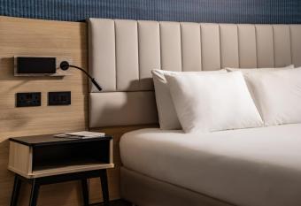 QAWRA Palace Resort & SPA allows 18 year olds to book a room