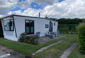 Van Gogh-style chalet near the Loonse and Drunense Duinen has Balcony rooms