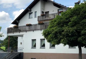 G  stehaus Rehwinkel allows 18 year olds to book a room