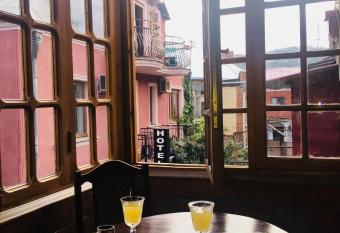 Georgia On My Mind has Balcony rooms